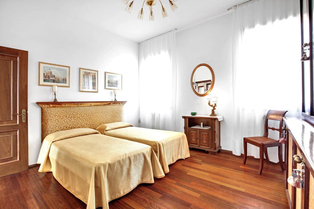 Ca' Bernardo Apartment มูราโน่ ภายนอก รูปภาพ